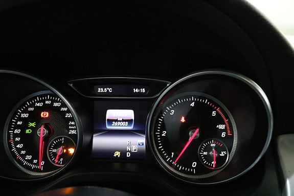 Mercedes-Benz CLA200 d 9 of 16
