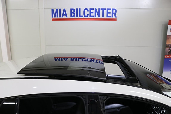 Mercedes-Benz CLA200 d 2 of 16