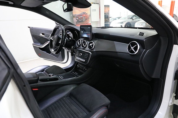 Mercedes-Benz CLA200 d 12 of 16