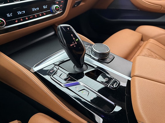 BMW 530e 27 of 30