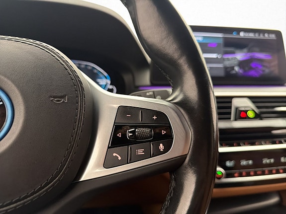 BMW 530e 28 of 30