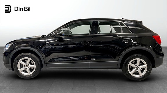 Audi Q2 2 of 13