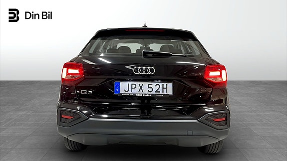 Audi Q2 5 of 13