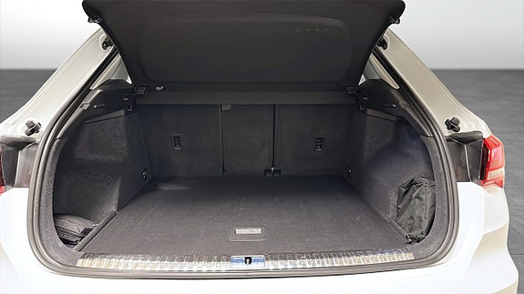 Audi Q3 12 of 13