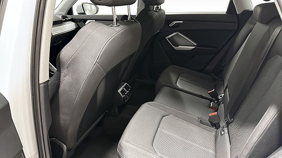 Audi Q3 11 of 13