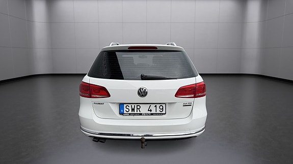 Volkswagen Passat 7 of 19
