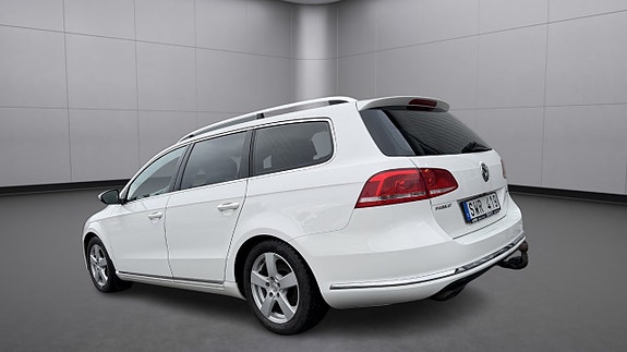 Volkswagen Passat 10 of 19
