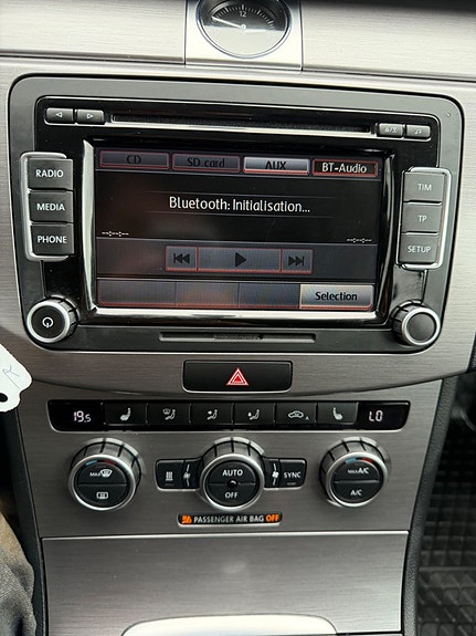 Volkswagen Passat 17 of 19