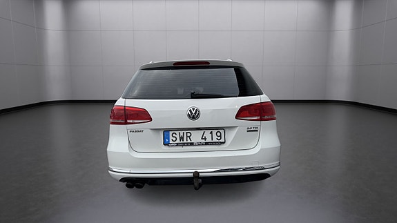 Volkswagen Passat 8 of 19