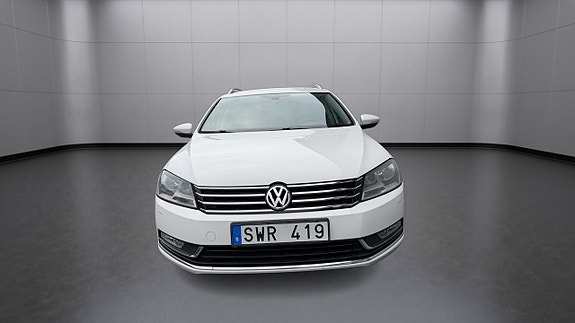 Volkswagen Passat 5 of 19