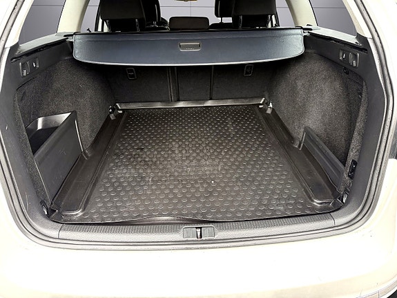 Volkswagen Passat 14 of 19