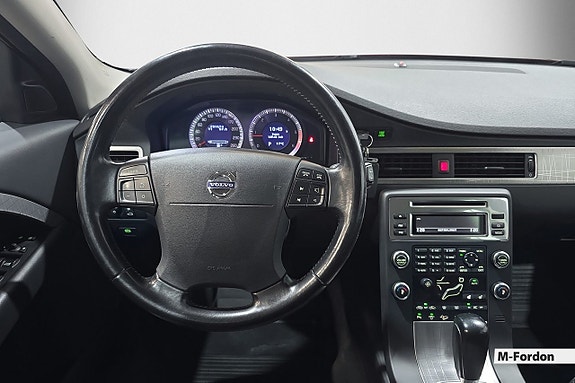 Volvo XC70 12 of 15