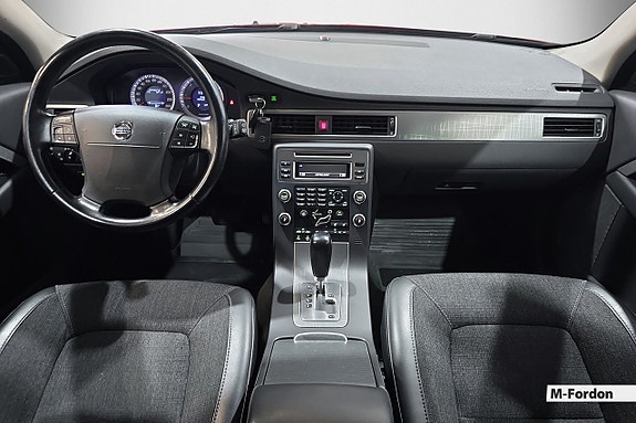 Volvo XC70 13 of 15