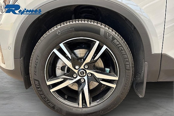 Volvo XC40 9 of 21