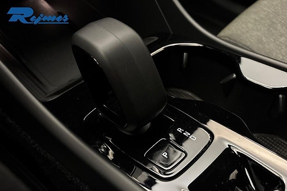 Volvo XC40 17 of 21