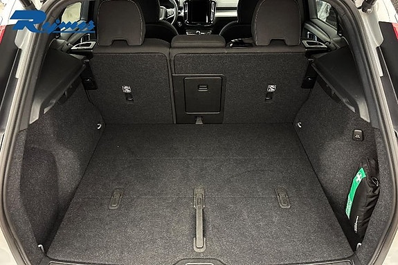 Volvo XC40 13 of 21