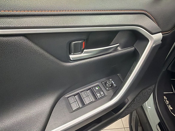 Toyota RAV4 19 of 29