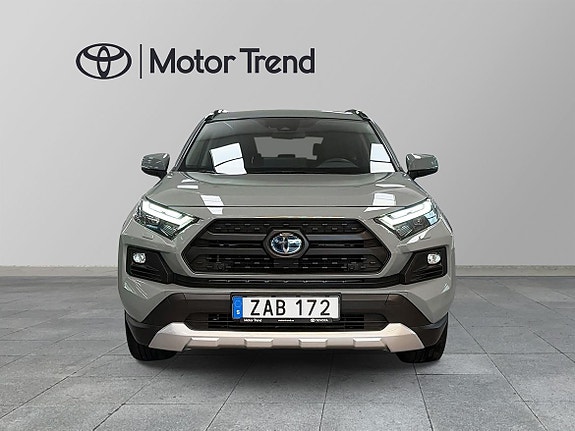 Toyota RAV4 6 of 29