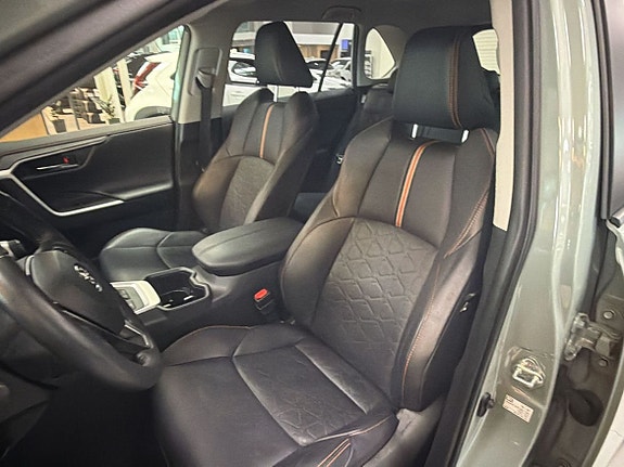 Toyota RAV4 21 of 29
