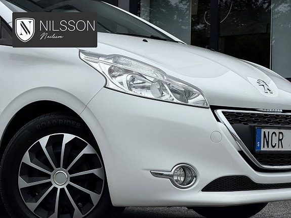 Peugeot 208 3 of 30