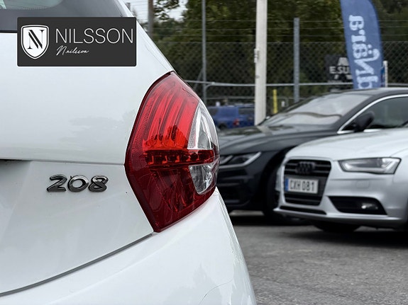 Peugeot 208 14 of 30