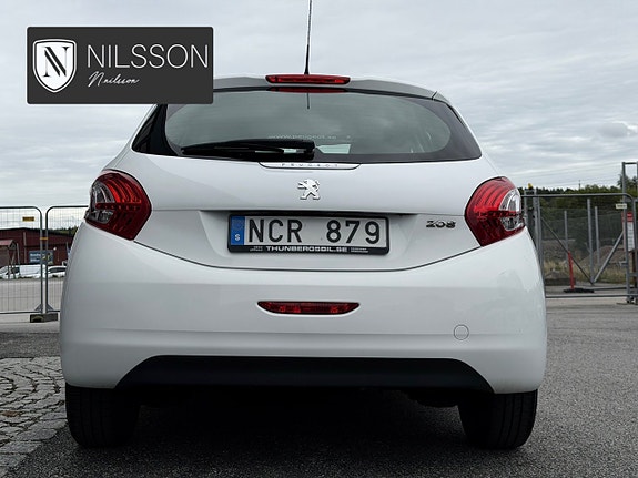 Peugeot 208 11 of 30