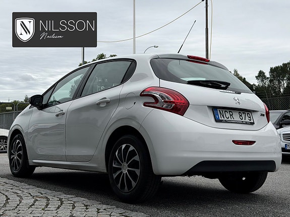 Peugeot 208 8 of 30