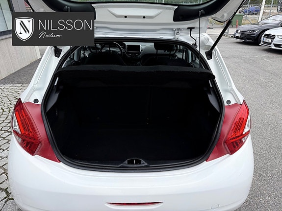 Peugeot 208 13 of 30