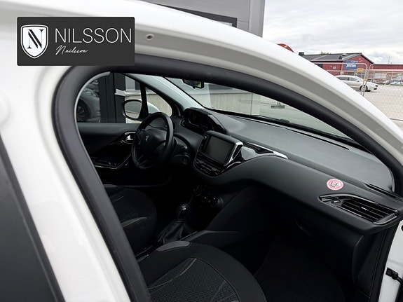 Peugeot 208 20 of 30