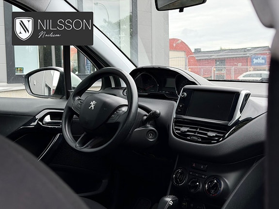Peugeot 208 26 of 30