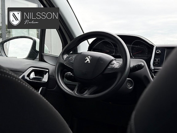 Peugeot 208 29 of 30