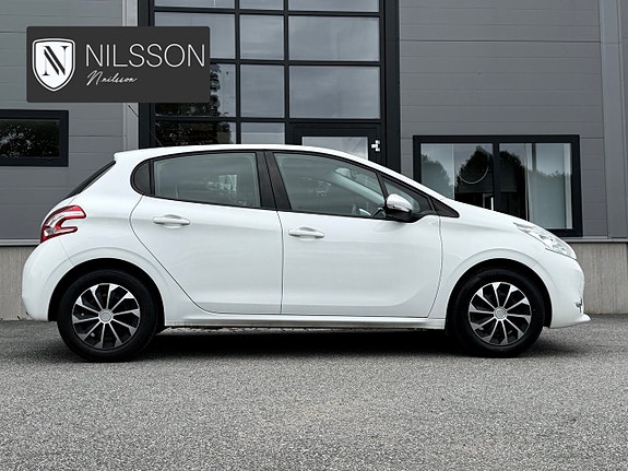 Peugeot 208 16 of 30