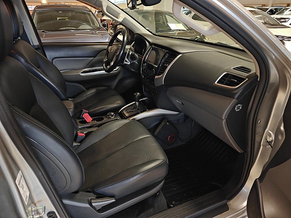 Mitsubishi L200 10 of 13