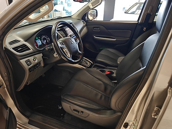 Mitsubishi L200 7 of 13