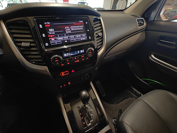 Mitsubishi L200 8 of 13
