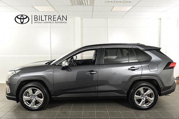 Toyota RAV4 2 of 20