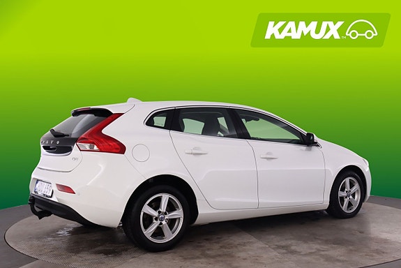 Volvo V40 2 of 20