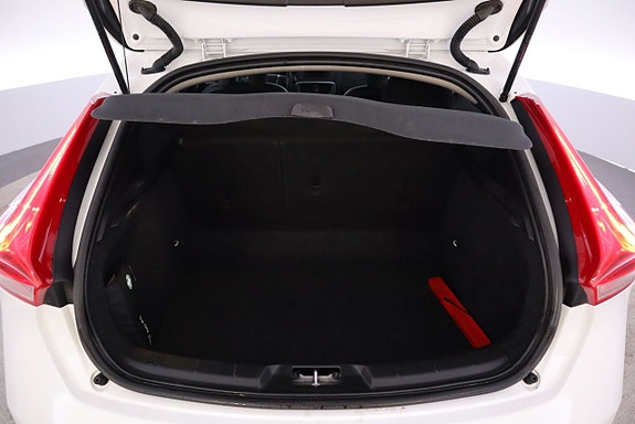 Volvo V40 20 of 20