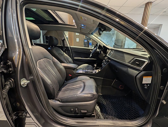 Kia Optima 17 of 23