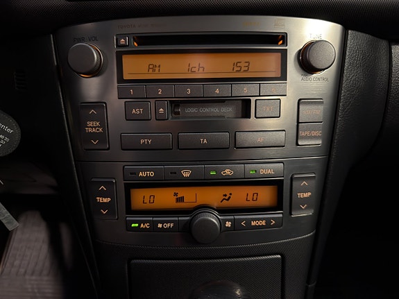 Toyota Avensis 13 of 19