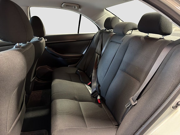 Toyota Avensis 17 of 19