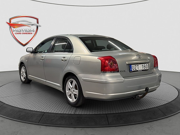 Toyota Avensis 7 of 19