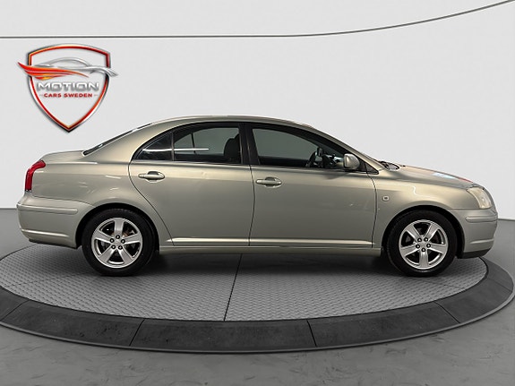 Toyota Avensis 4 of 19