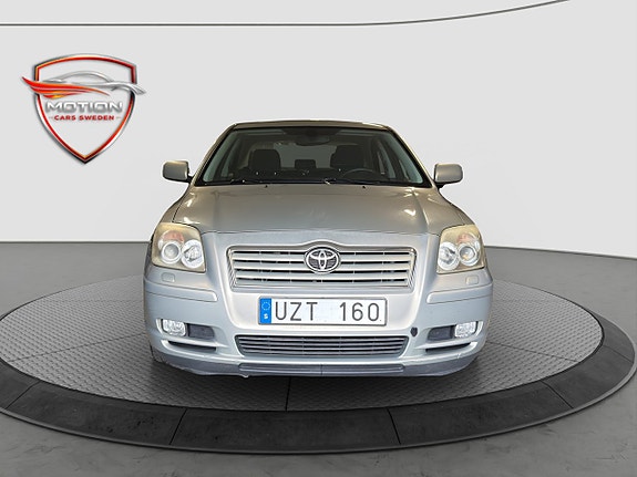 Toyota Avensis 2 of 19