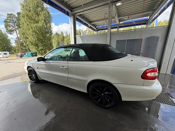Volvo C70 2 of 9