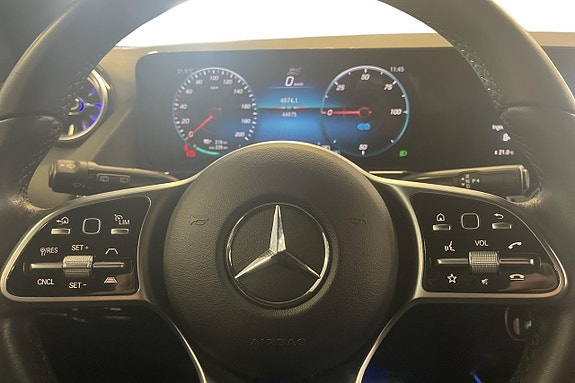 Mercedes-Benz EQA300 25 of 30
