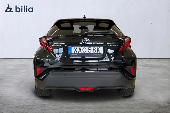 Toyota C-HR 4 of 21