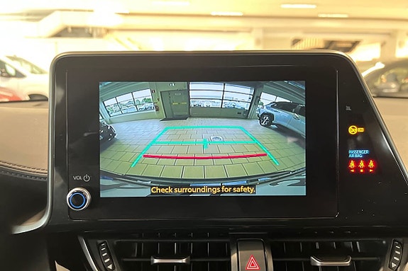 Toyota C-HR 15 of 21