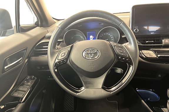 Toyota C-HR 11 of 21