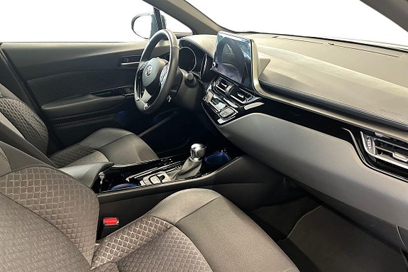 Toyota C-HR 7 of 21